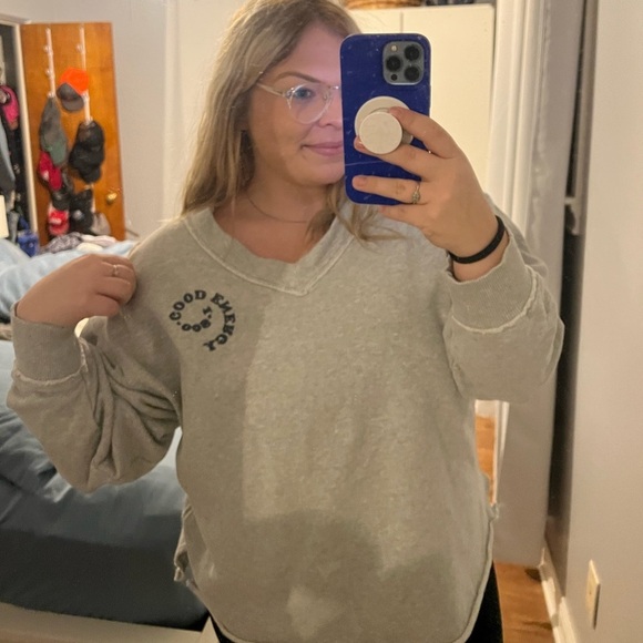 Aerie 1-800- Hood Energy Crewneck V Neck Sweatshirt size Large Graphic - Picture 4 of 4